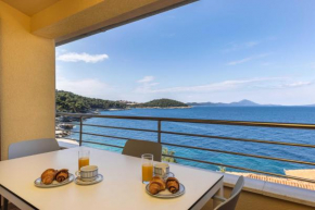 VELO JEDRO Apartmani PUNTA